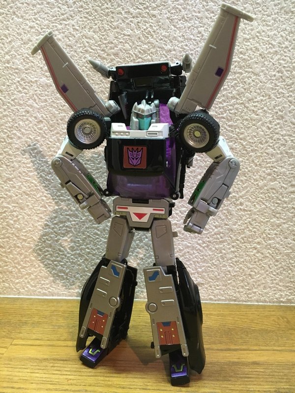 MP 25L Loudpedal   In Hand Images Of Masterpiece Tracks Recolor From Tokyo Toy Show  (14 of 38)